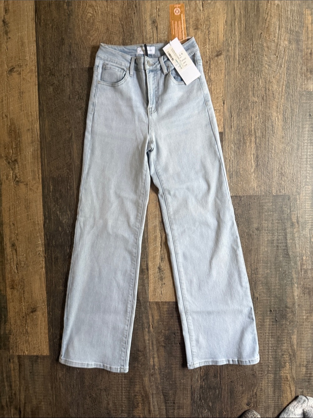 Risen High-Rise Wide Leg 3/26 NWT